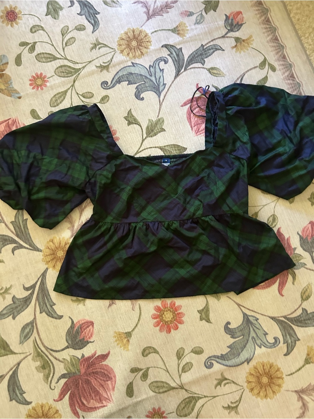 Plaid Puff-Sleeve Peplum Top - Green/Black